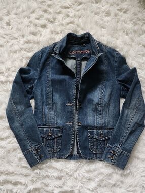 Contrast Women's Dark Blue Denim Jacket